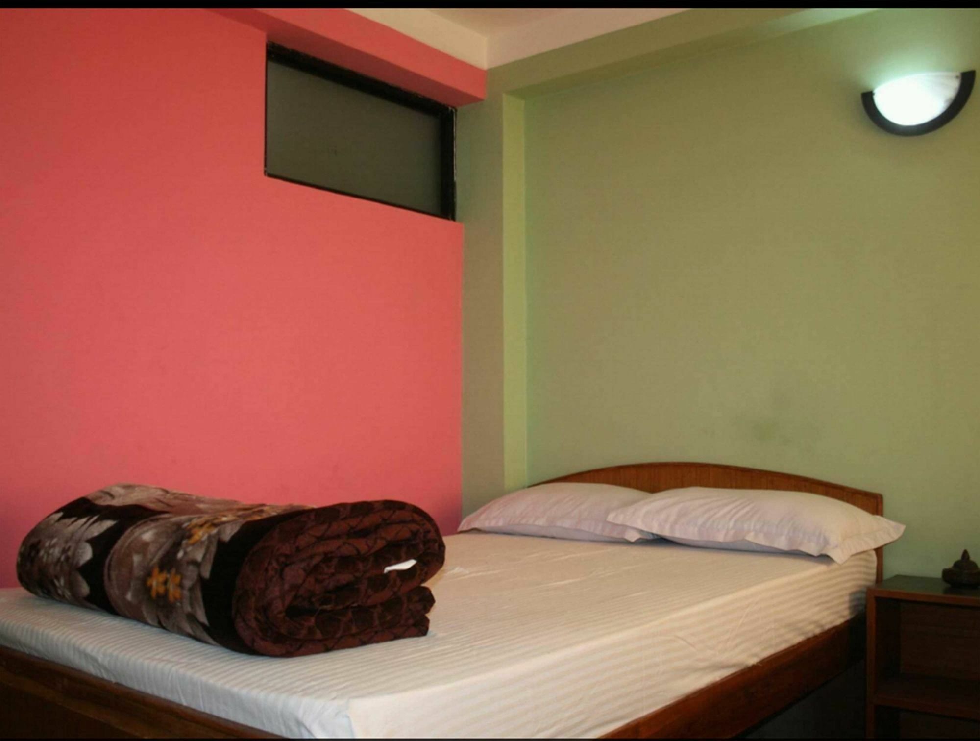 Mountain Guest House บักตะปูร์ ภายนอก รูปภาพ